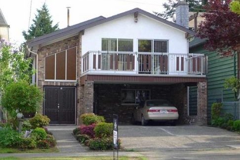 Home exterior before curb-appeal renovation in Burnaby