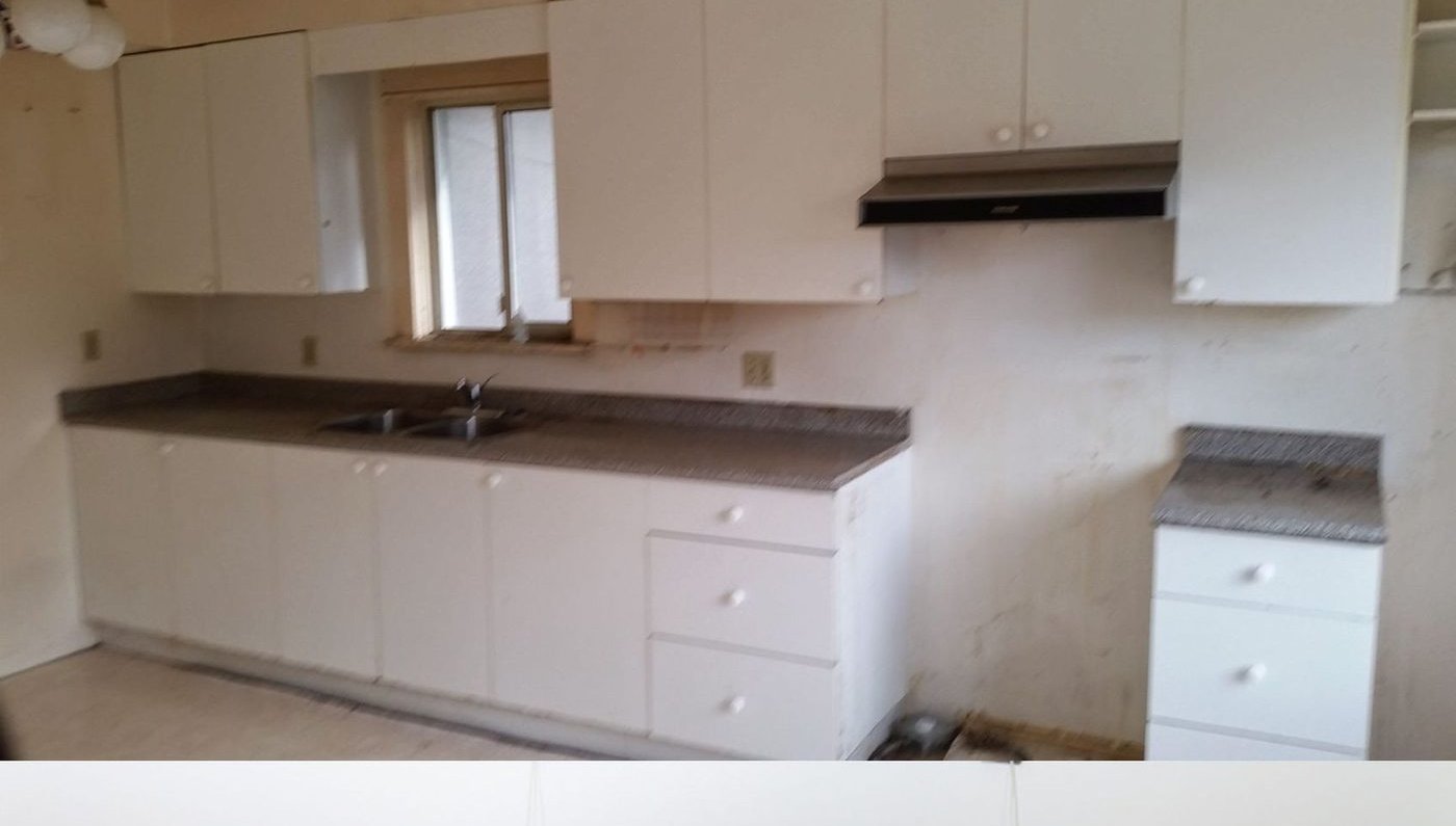Kitchen before renovation in Richmond